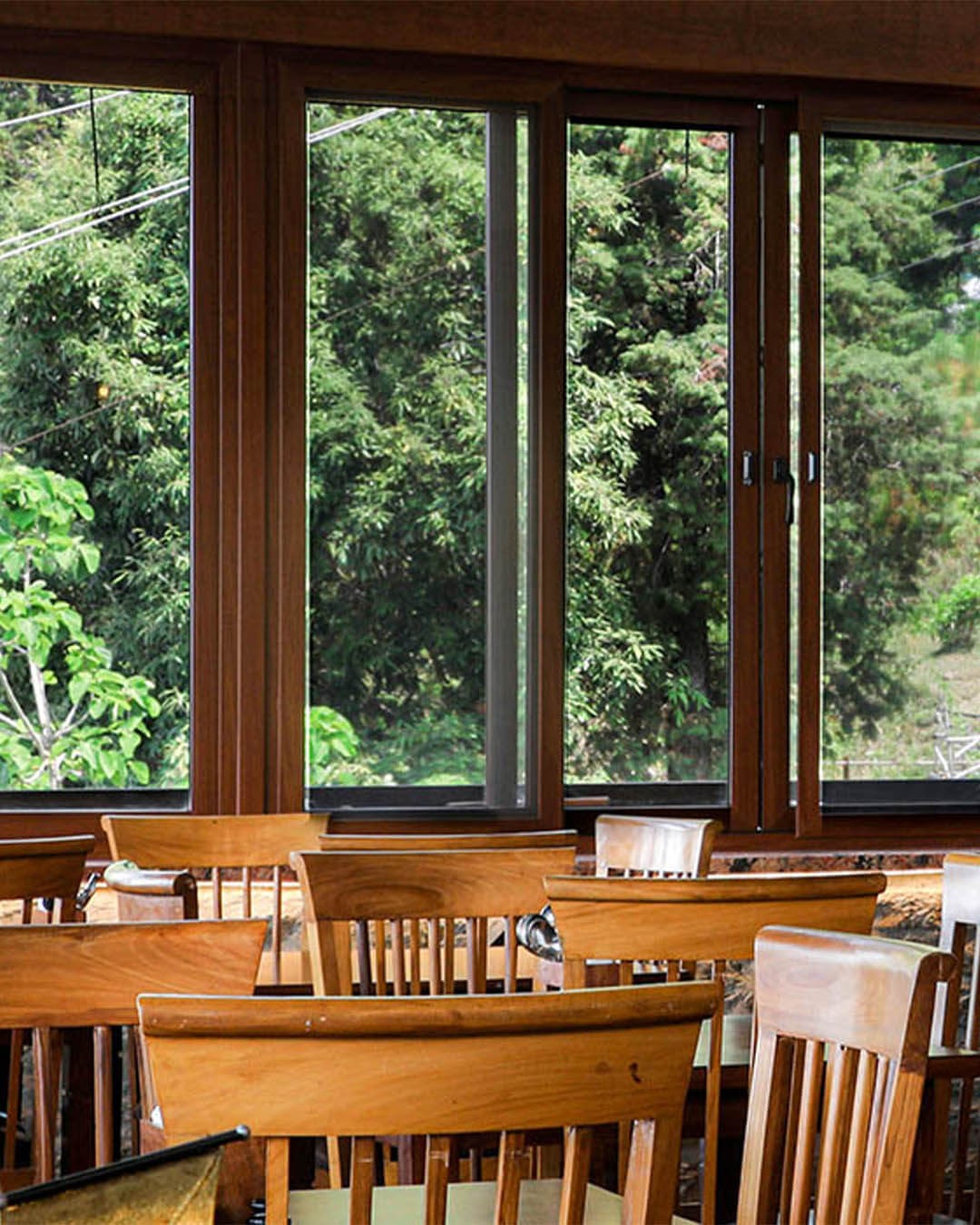 Chairs | Shivani Hotels